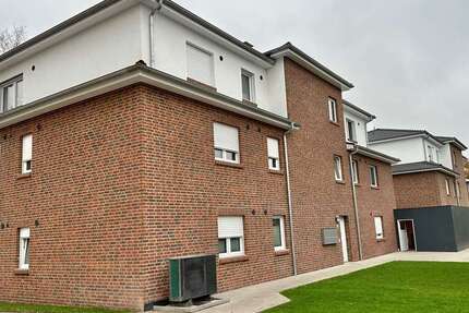 Wohnung zum Mieten in Ovelgönne 780 € 73.87 m²