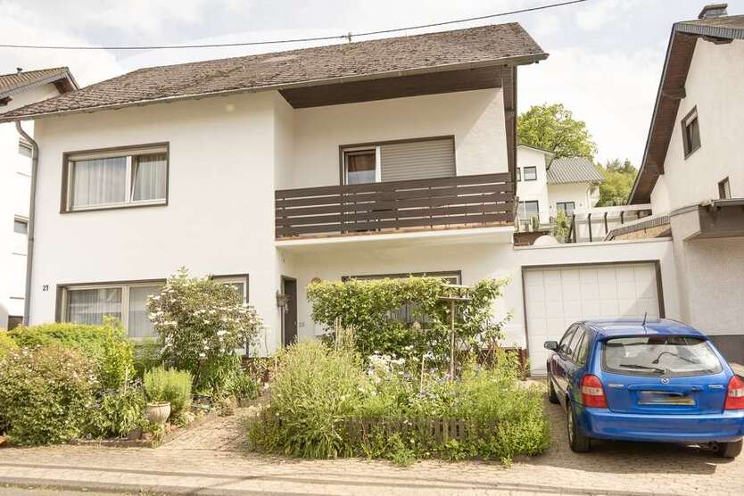Haus zum Kaufen in Weibern 298.000 € 197 m²