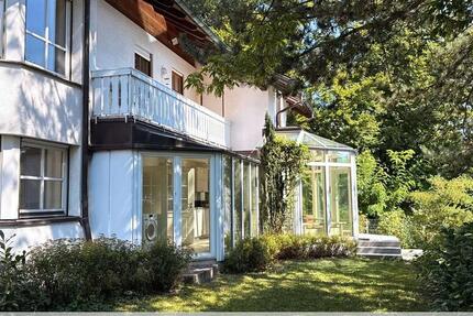 Charmante 2-Zimmer-Wohnung mit Wintergarten, großem Garten & Garage in gehobener Lage Landshuts! zimmer