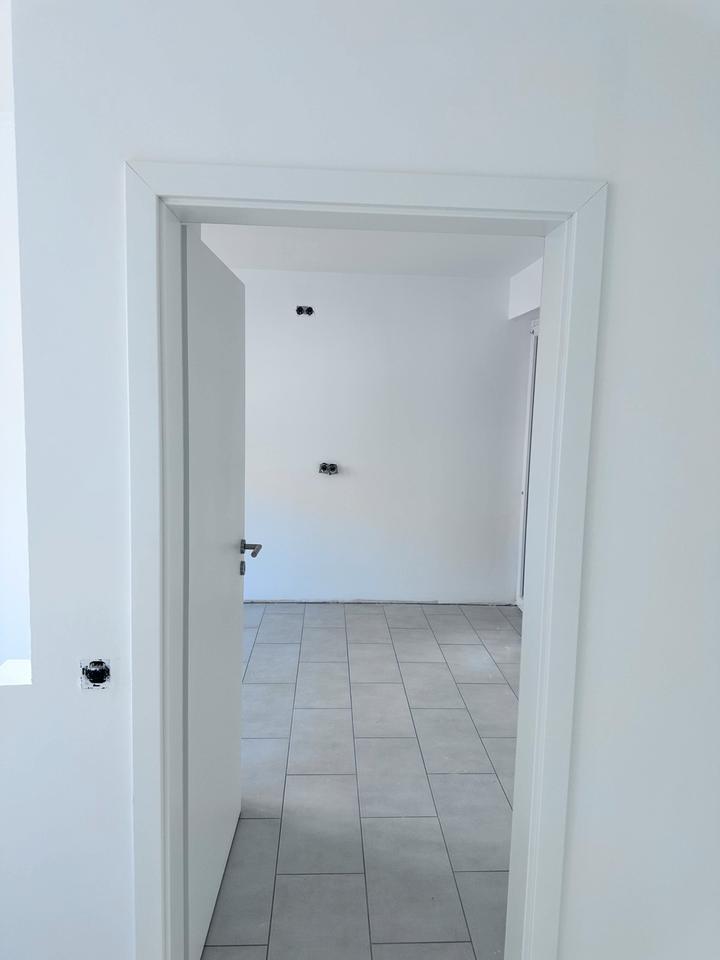 Exklusive Erdgeschoßwohnung im 2-Fam. Haus - Einzugsbereit !