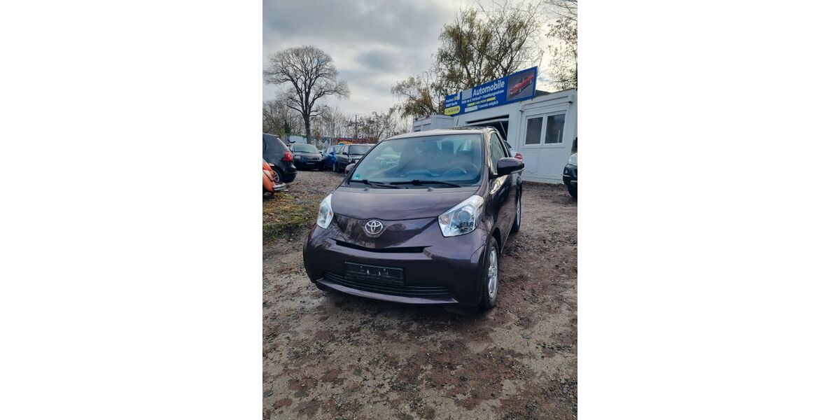 Toyota IQ 70.398 km 4.450 &euro; Berlin (Spandau) 13597
