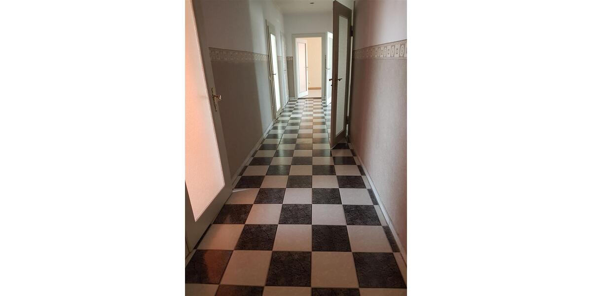 Etagenwohnung Torgau - 4 Zimmer, 95 m&sup2;, 523&euro; | Angebot:26384048