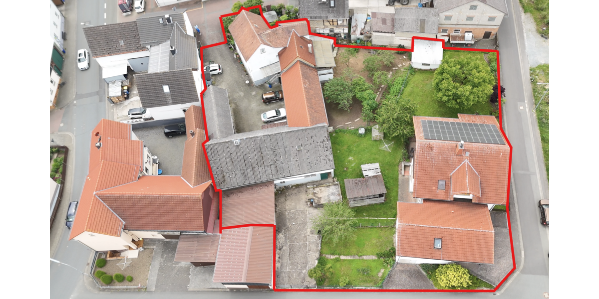 Haus zum Kaufen in Hüttenberg-Volpertshausen 999.999 € 489 m² 18 zimmer