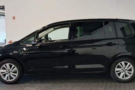 VW Touran 32.450 km 29.568 &euro; Greiz 07973