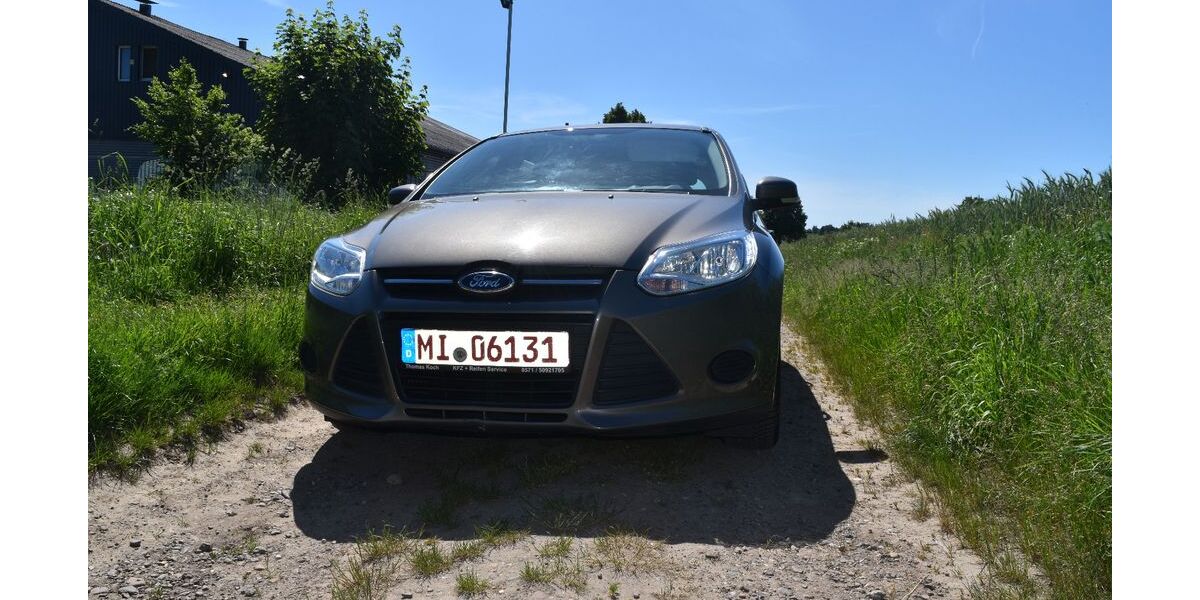 Ford Focus 88.200 km 5.900 &euro; Porta Westfalica 32457