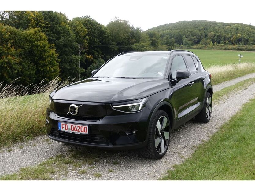 Volvo XC40 28.400 km 42.290 € Fulda 36043