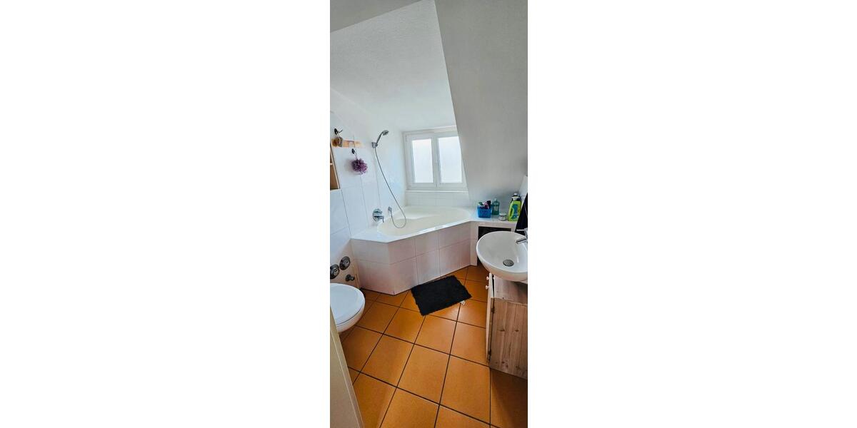 Dachgeschoßwohnung München Thalkirchen-Obersendling-Forstenried-Fürstenried-S - 2.5 Zimmer, 67 m&sup2;, 1.780&euro; | Angebot:26670272