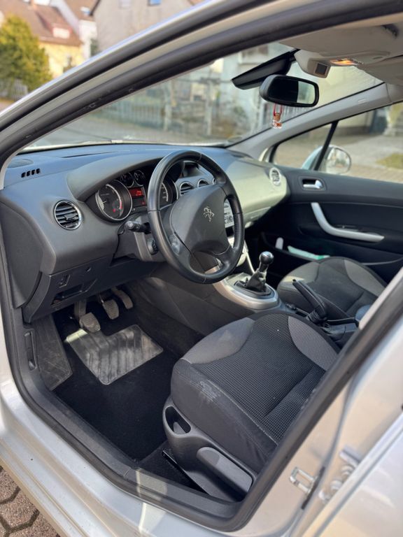 Peugeot 308 108.000 km 4.300 € Saarlouis 66740