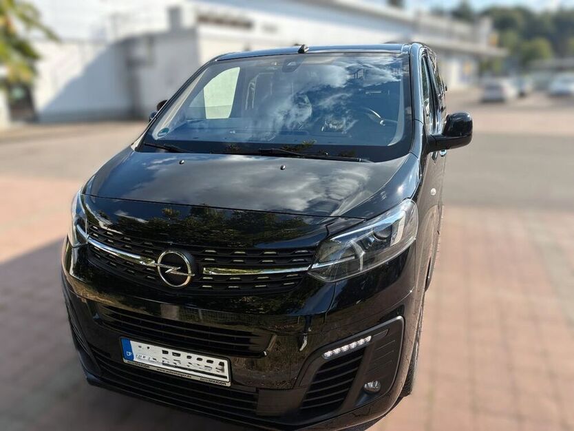 Zafira Life