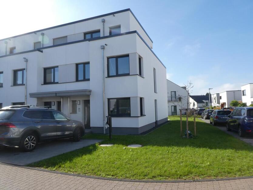 Neues KFW 40 Eckhaus Tarforster Höhe mit schöner Dachterrasse und schönem Garten 5 zimmer