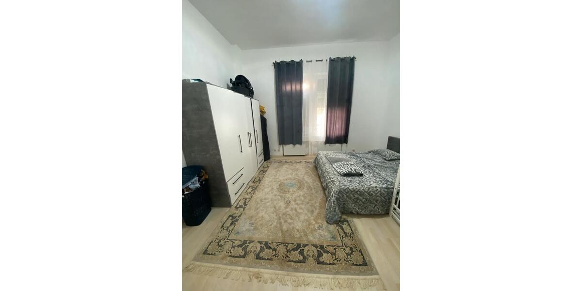 Erdgeschoßwohnung Hanau Lamboy - 4 Zimmer, 120 m&sup2;, 600&euro; | Angebot:26632479