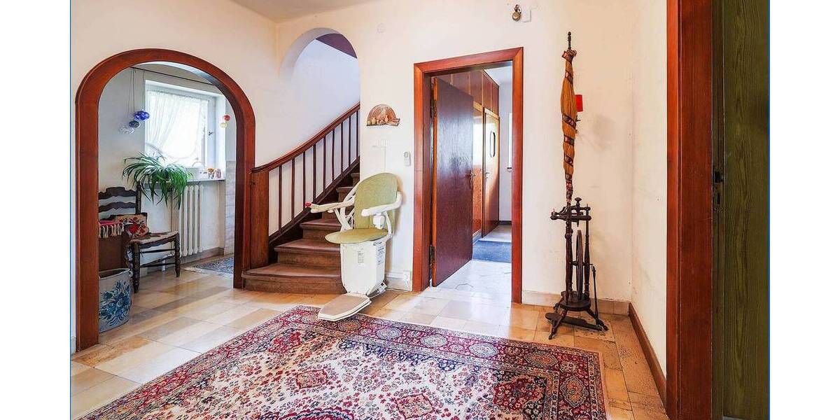 Einfamilienhaus Singen - 7 Zimmer, 240 m&sup2;, 695.000&euro; | Angebot:26364115