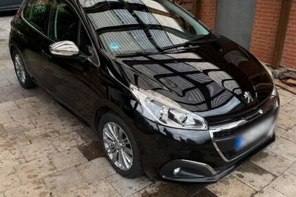 Peugeot 208 177.000 km 4.100 &euro; Neukirchen-Vluyn 47506