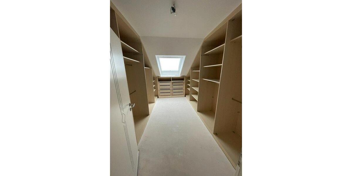 Einfamilienhaus Nettetal - 7 Zimmer, 220 m&sup2;, 630.000&euro; | Angebot:27030899