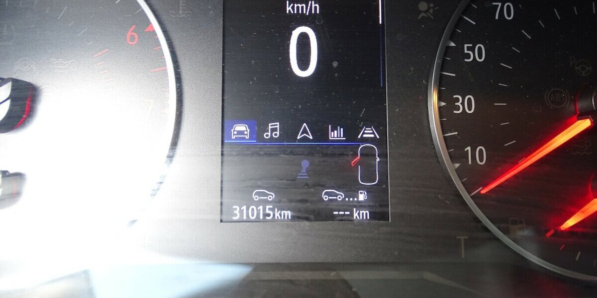 Renault Clio 1,0l Evolution Navi Rückfahrkamera, Einparkhi 31.015 km 12.990 € Rodgau 63110