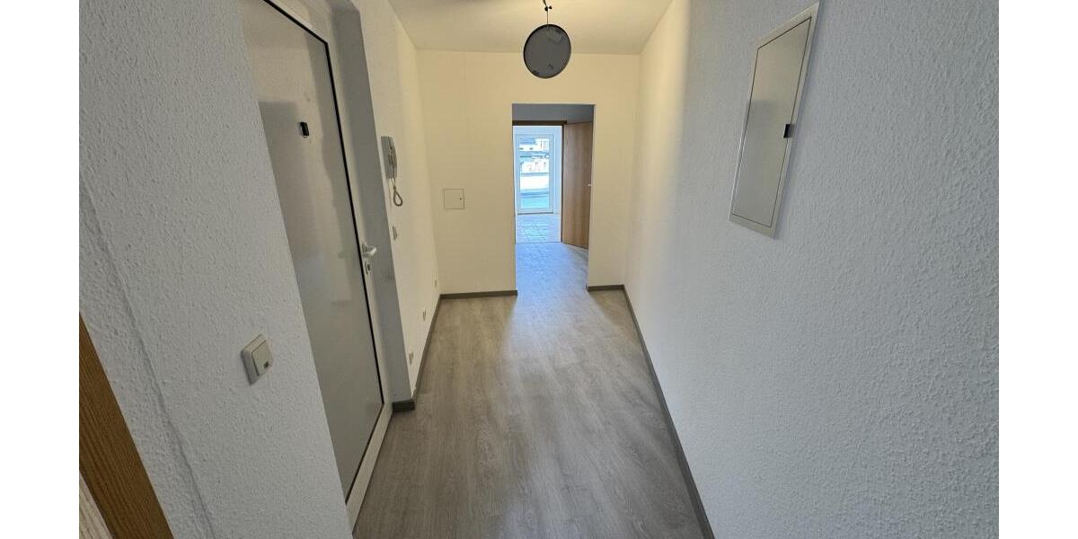 Barrierearmes Wohnen Dachterrasse und Aufzug: 2-Raum Wohnung in der Geraer Innenstadt - Dachgeschoßwohnung Gera Ostviertel | Angebot:26335256