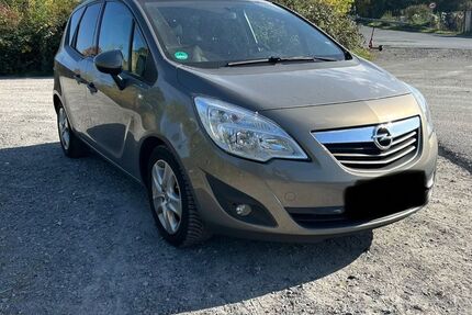 Opel Meriva 74.000 km 5.800 &euro; Braunschweig 38120