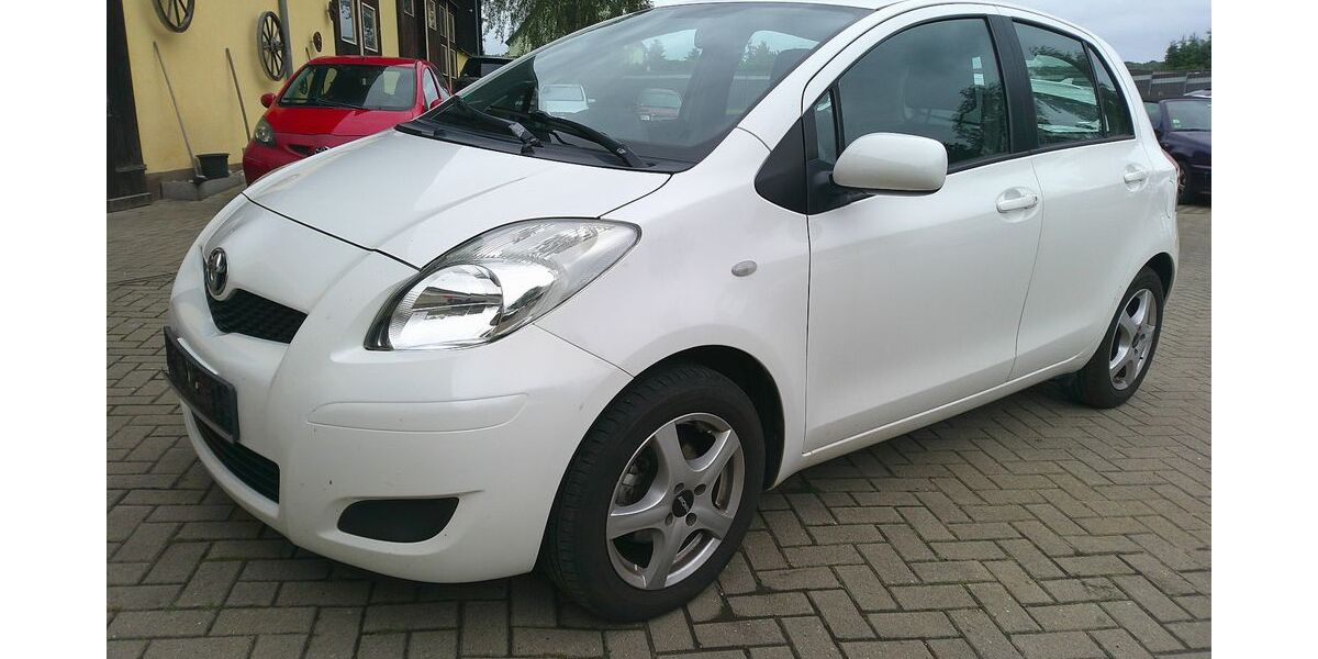 Toyota Yaris 137.000 km 3.900 &euro; Neddemin 17039