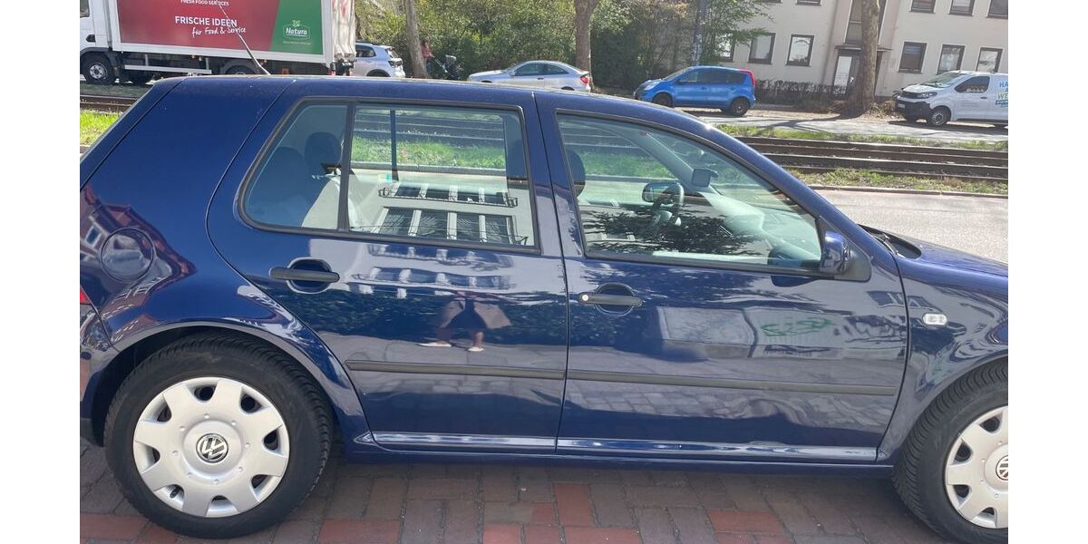 VW Golf 105.000 km 2.950 &euro; Bremen 28219