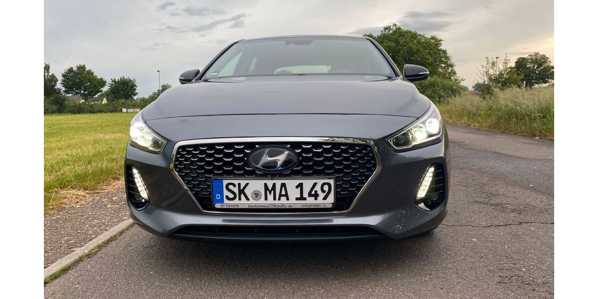 Hyundai i30 110.800 km 10.000 &euro; Merseburg 06217