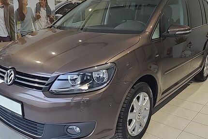 VW Touran 156.977 km 8.980 &euro; Dresden 01067