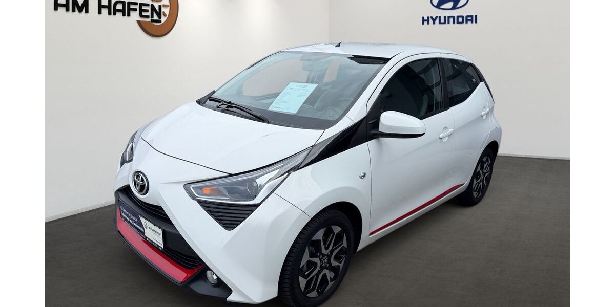 Toyota Aygo (X) 19.601 km 12.990 &euro; Hanau 63450