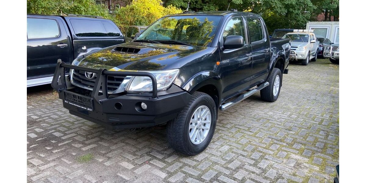 Toyota Hilux 185.300 km 12.400 &euro; Hamburg 20535