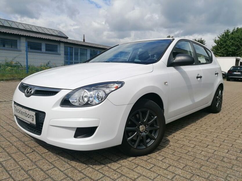 i30