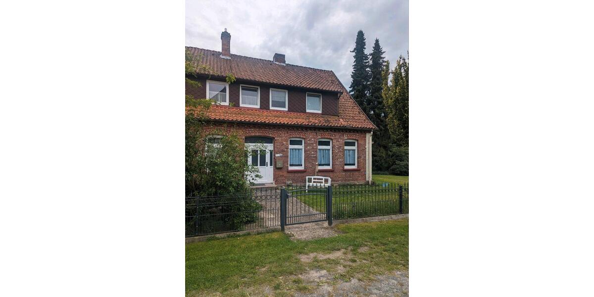 Haushälfte mit gr. Garten in Düshorn 6 zimmer