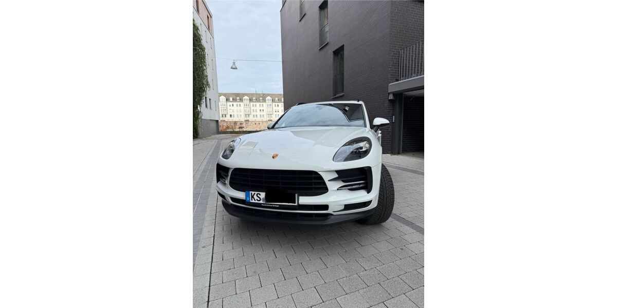 Porsche Macan 30.450 km 51.800 &euro; Kassel 34123