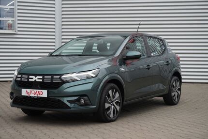 Dacia Sandero 13.668 km 17.950 € Magdeburg 39118