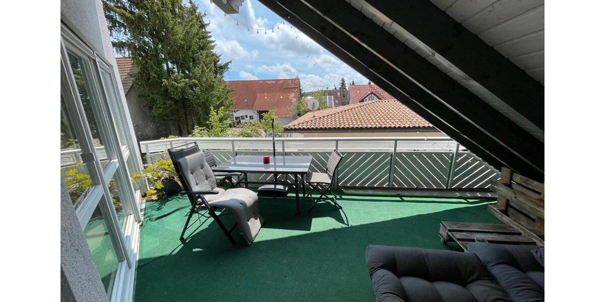 Dachgeschoßwohnung Laichingen - 3.5 Zimmer, 115 m&sup2;, 1.180&euro; | Angebot:26550372