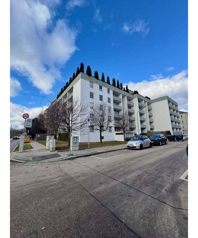 Wohnung zum Mieten in Augsburg 470 € 38 m²