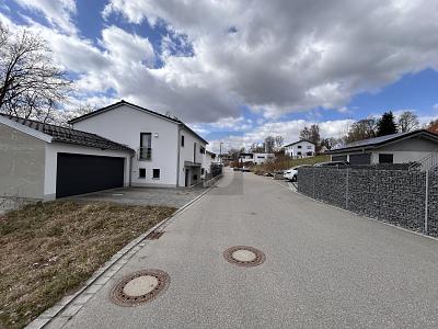 PERFEKTE BALANCE AUS RUHE UND INFRASTRUKTUR - Grundstück Taufkirchen (Vils) | Angebot:26090171