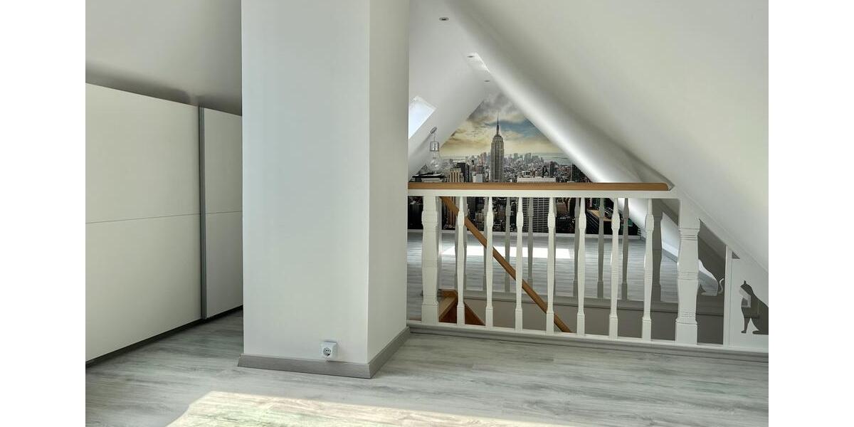 Dachgeschoßwohnung Attendorn - 3 Zimmer, 83 m&sup2;, 725&euro; | Angebot:26297024