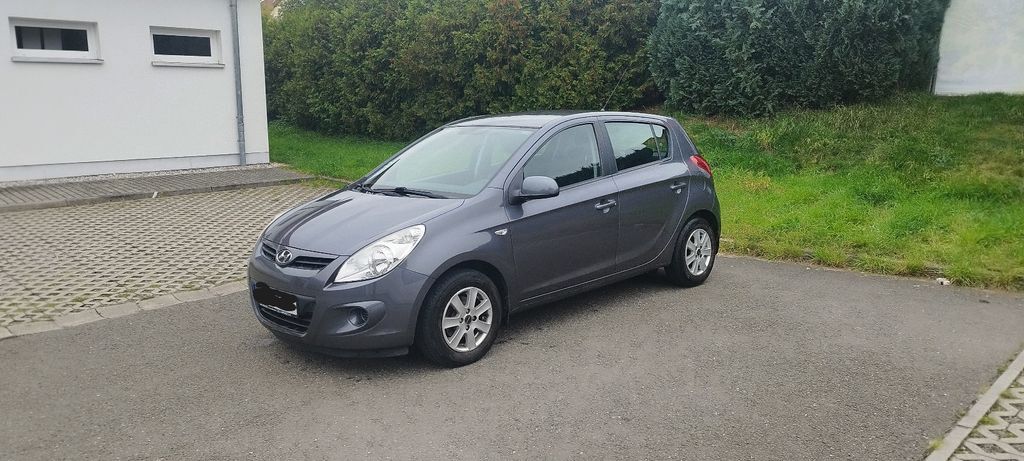 Hyundai i20 107.000 km 4.900 € Glauchau 08371