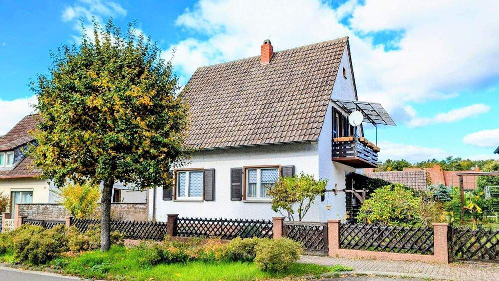 Liebevolles Zuhause mit Nostalgie-Bonus: Freiraum für Herz und Hobby auf 876 m² Grund! 4 zimmer