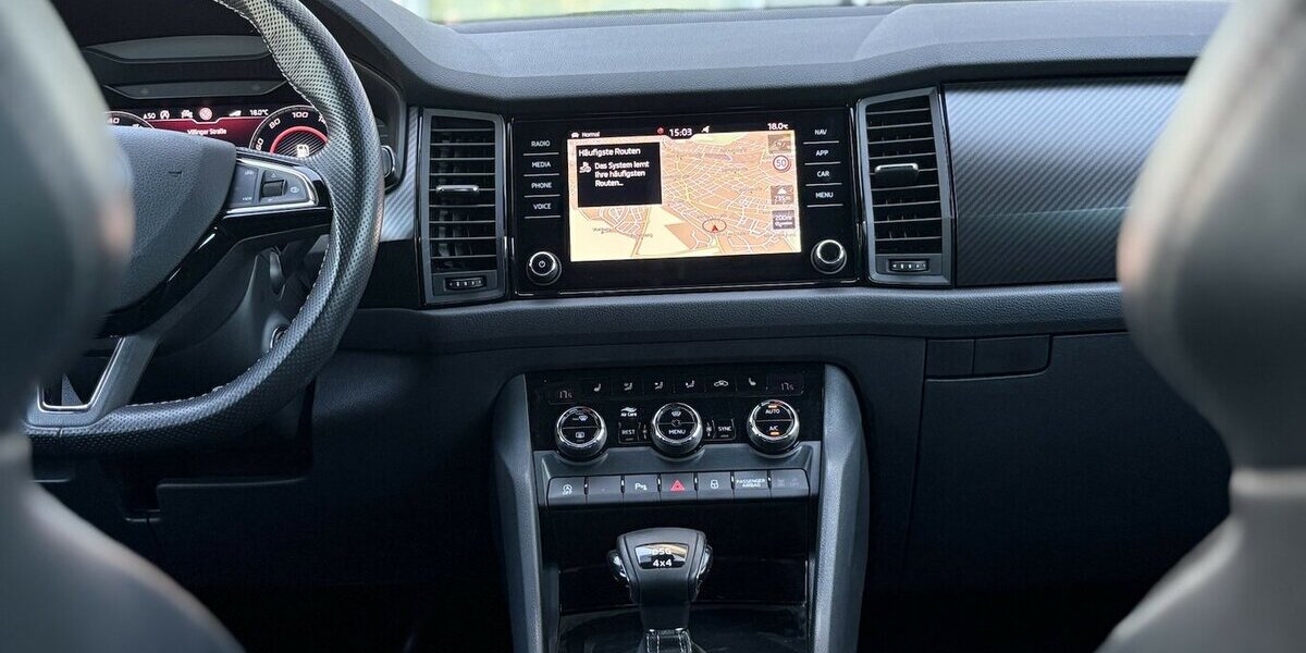 Skoda Kodiaq 2.0 TDI Sportline 4x4 KAMERA/NAVI/1.HAND 65.302 km 29.900 &euro; Villingen-Schwenningen 78054