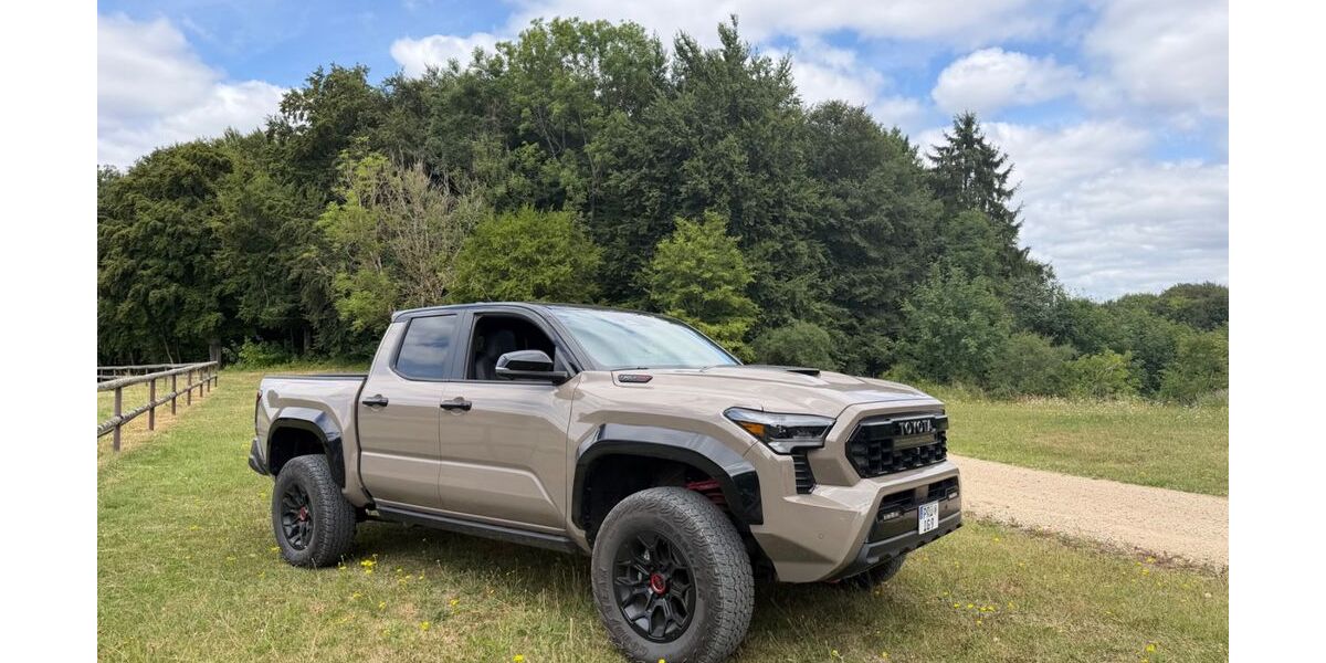 Toyota Tacoma 12.500 km 102.800 &euro; Hersdorf 54597