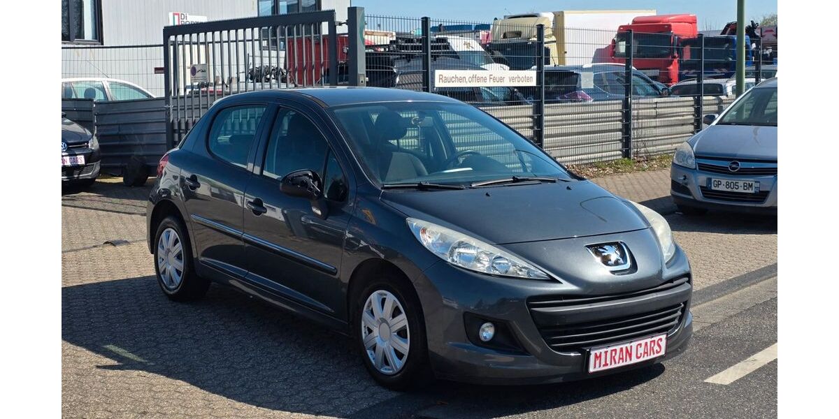 Peugeot 207 125.000 km 2.350 &euro; Düren 52353
