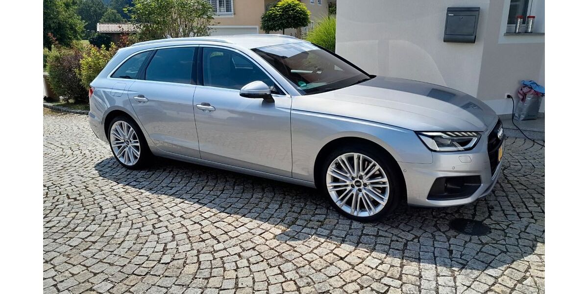 Audi A4 49.500 km 29.100 &euro; Tittling 94104