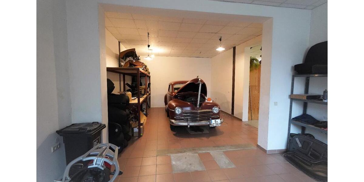 Schönes GewerbeLagerfläche - Dalgo Döberitz nur 5 Min von Berliner Stadtgrenze von Spandau- an der B5- entfernt. zimmer