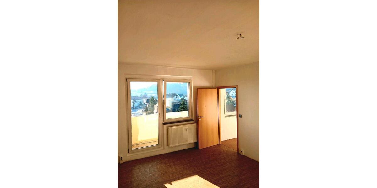 Etagenwohnung Saalfeld (Saale) - 2 Zimmer, 38 m&sup2;, 395&euro; | Angebot:25391097