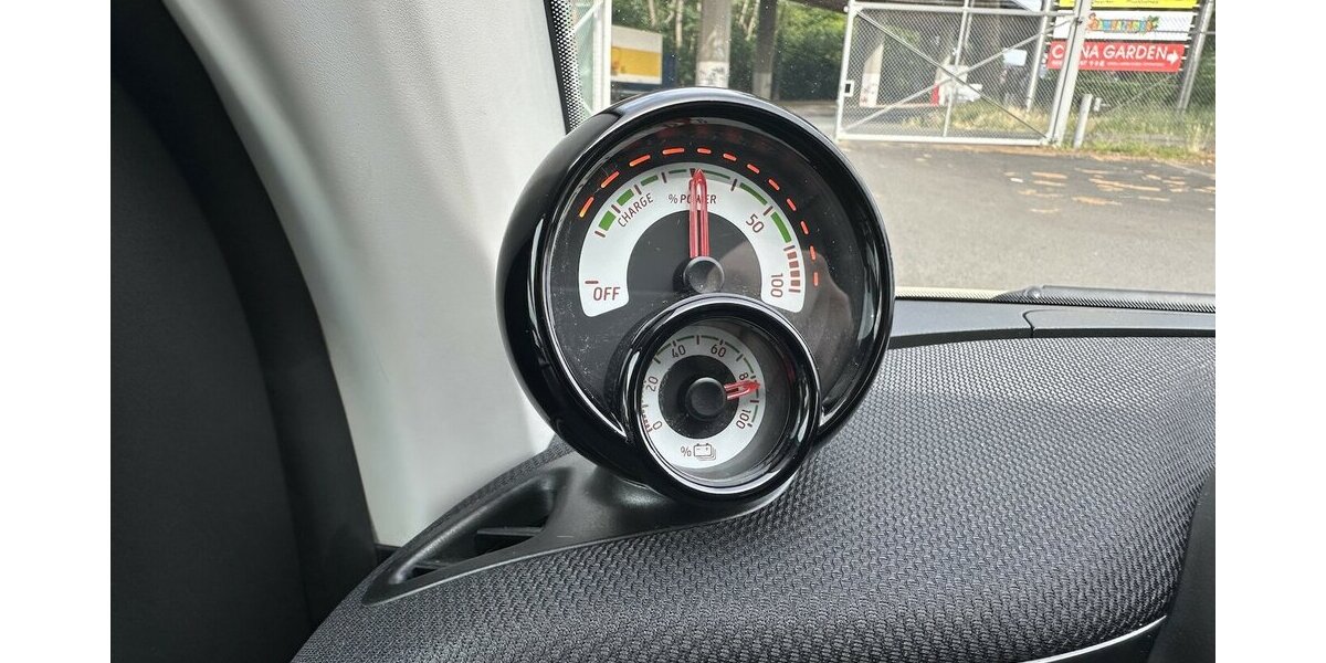 Smart EQ fortwo electric drive EQ Prime Glasdach LED 19.071 km 13.900 &euro; Mainz 55122