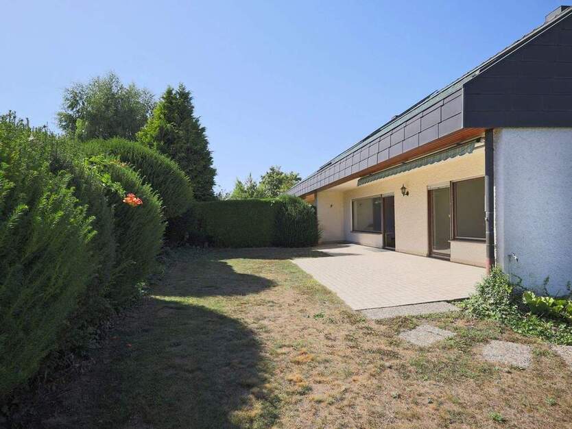 Platz für die ganze Familie - Großzügiges Haus mit schönem Garten in Nufringen 7 zimmer