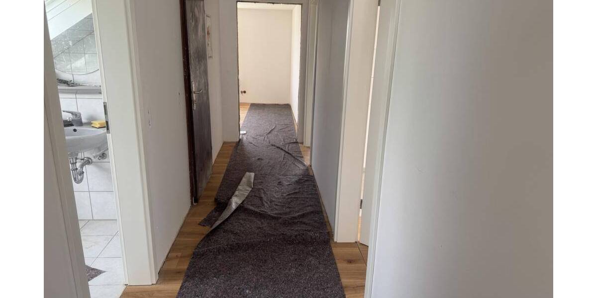 Etagenwohnung March-Holzhausen Holzhausen - 3 Zimmer, 81 m&sup2;, 1.050&euro; | Angebot:26378427