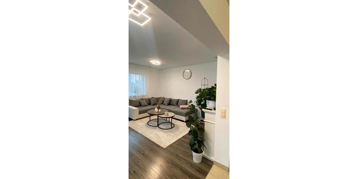Hochparterre Kastellaun - 3 Zimmer, 90 m&sup2;, 230.000&euro; | Angebot:27297087
