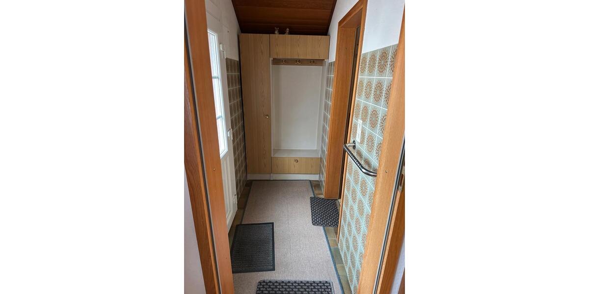 Doppelhaushälfte Varel - 6 Zimmer, 140 m&sup2;, 1.300&euro; | Angebot:26202205