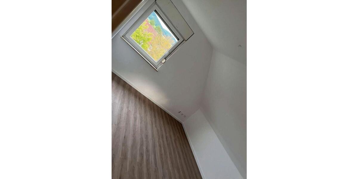 Einfamilienhaus Eiterfeld - 6 Zimmer, 102 m&sup2;, 190.000&euro; | Angebot:27056511