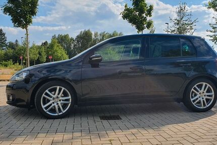 VW Golf 153.000 km 5.450 &euro; Bremen 28211